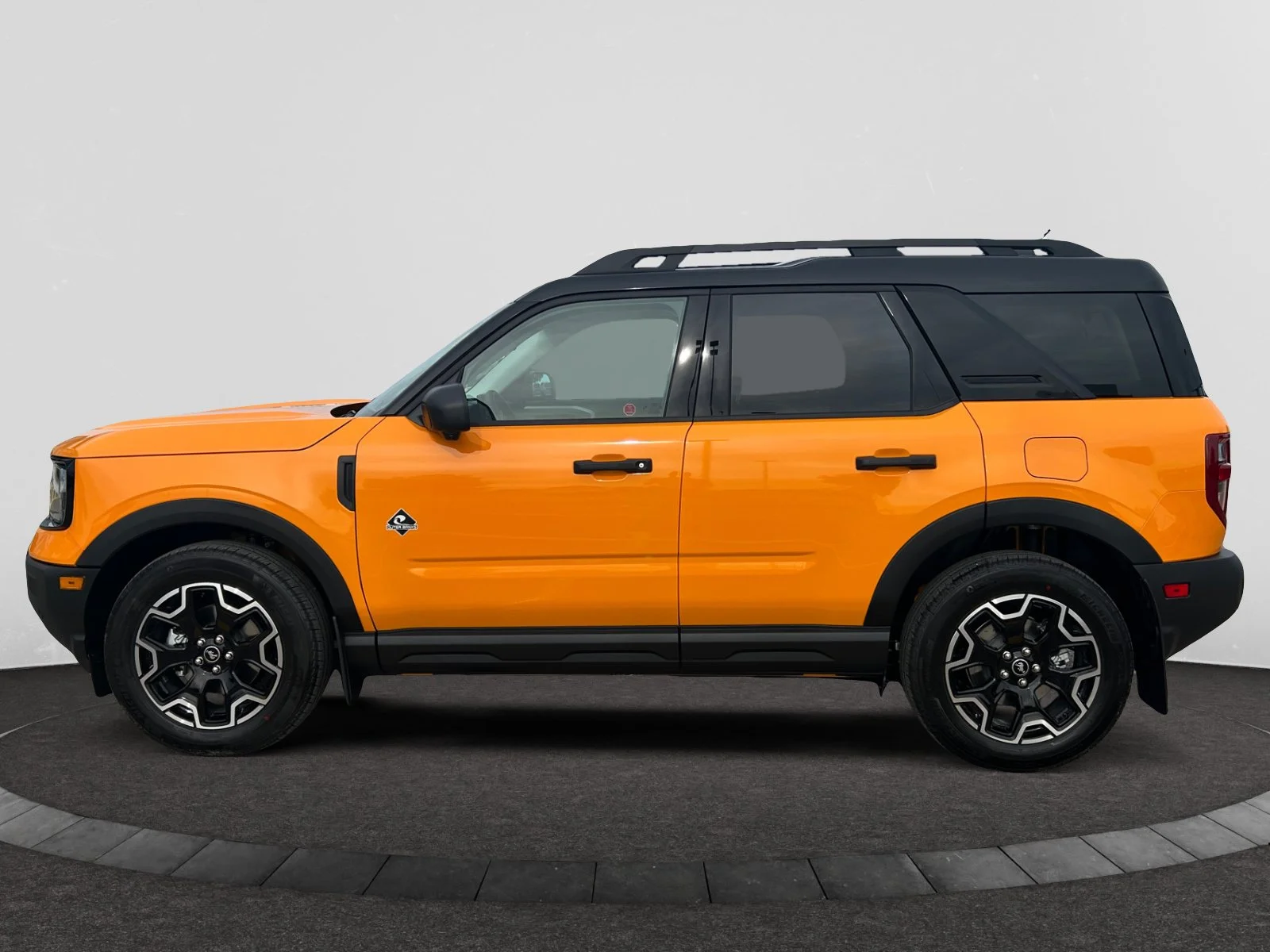 New 2026 Orange Fury Metallic Tri-Coat Ford Outer Banks image 2
