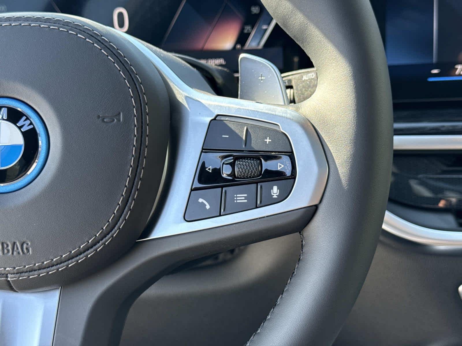 New 2026 Skyscraper Grey Metallic BMW xDrive50e image 23