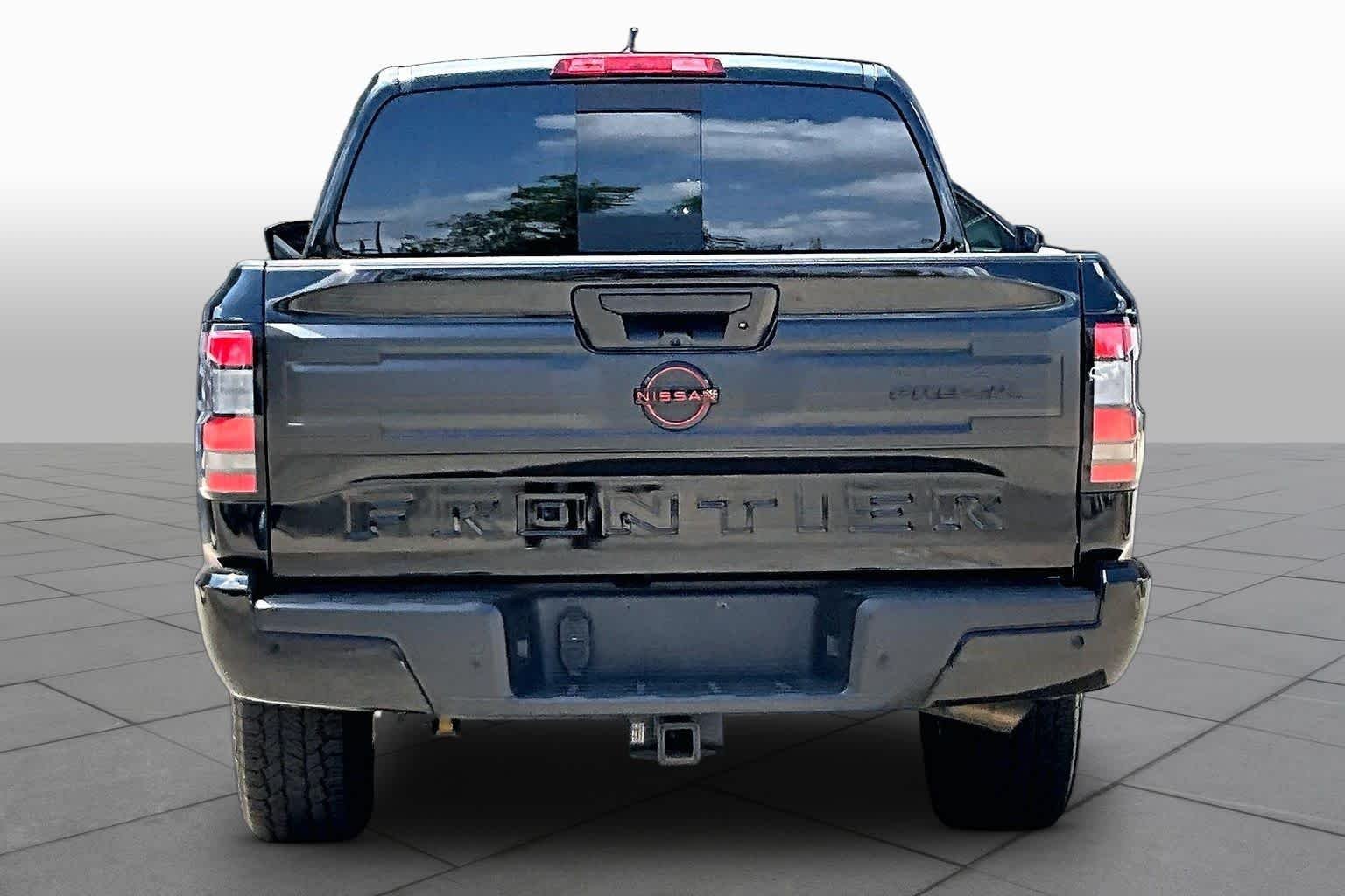Used 2025 Super Black Nissan PRO-4X image 5