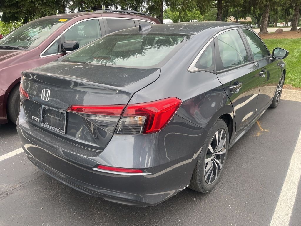 Used 2023 Meteorite Gray Metallic Honda EX image 4