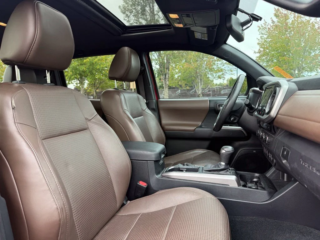 Used 2016 Barcelona Red Metallic Toyota Limited image 21