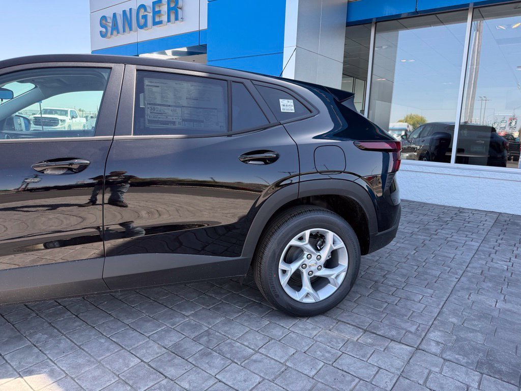 2026 Chevrolet Trax LS - Photo 6