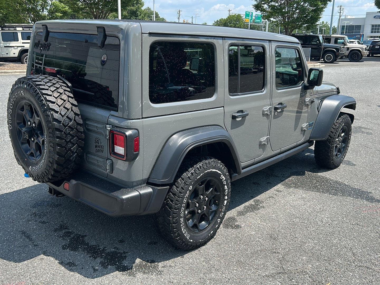 Used 2023 Sting-Gray Clearcoat Jeep Willys *One Touch Top* image 5