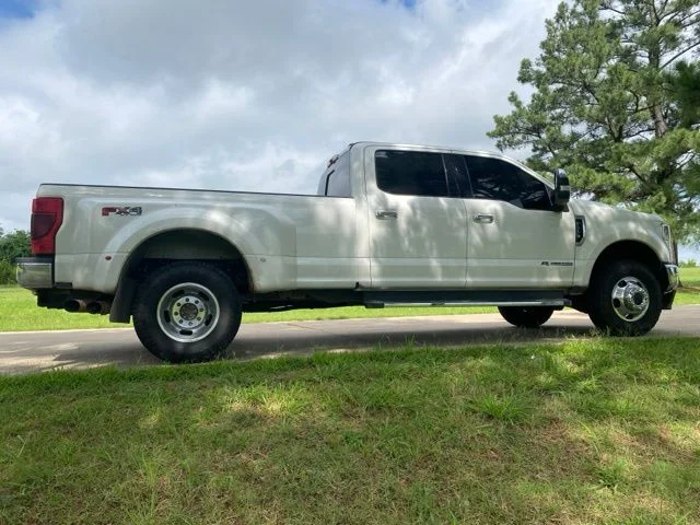Used 2021 White Ford Lariat image 10