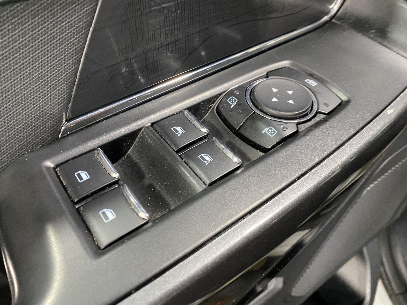 Used 2023 Avalanche Gray Ford XLT image 18