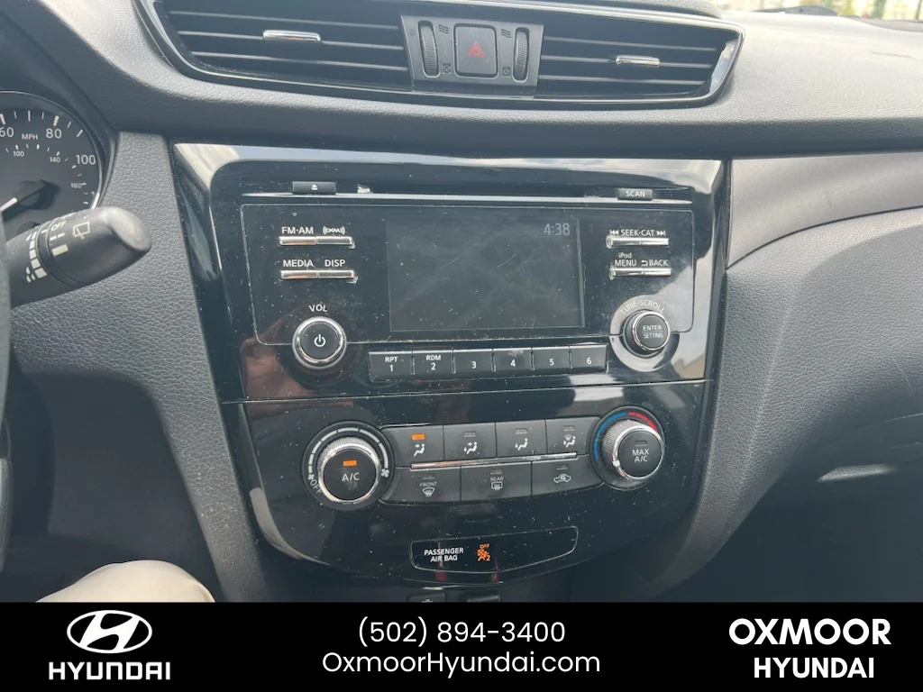 Used 2018 Magnetic Black Nissan S image 10