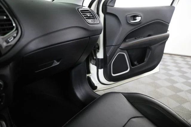 Used 2019 White Jeep Limited image 17
