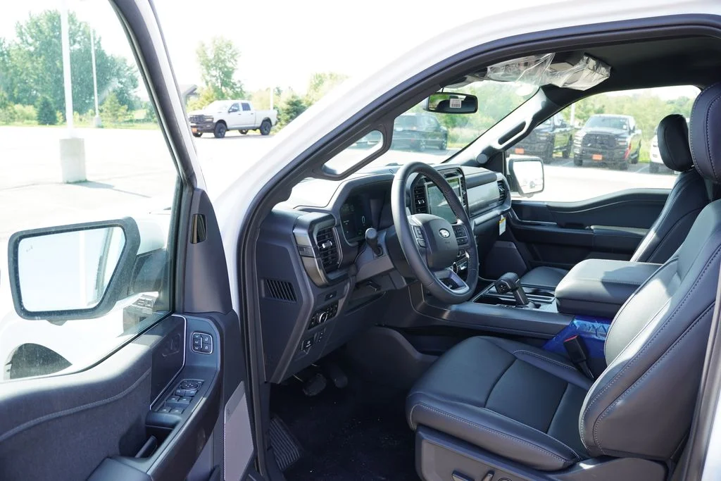 New 2026 Oxford White Ford Lariat image 11