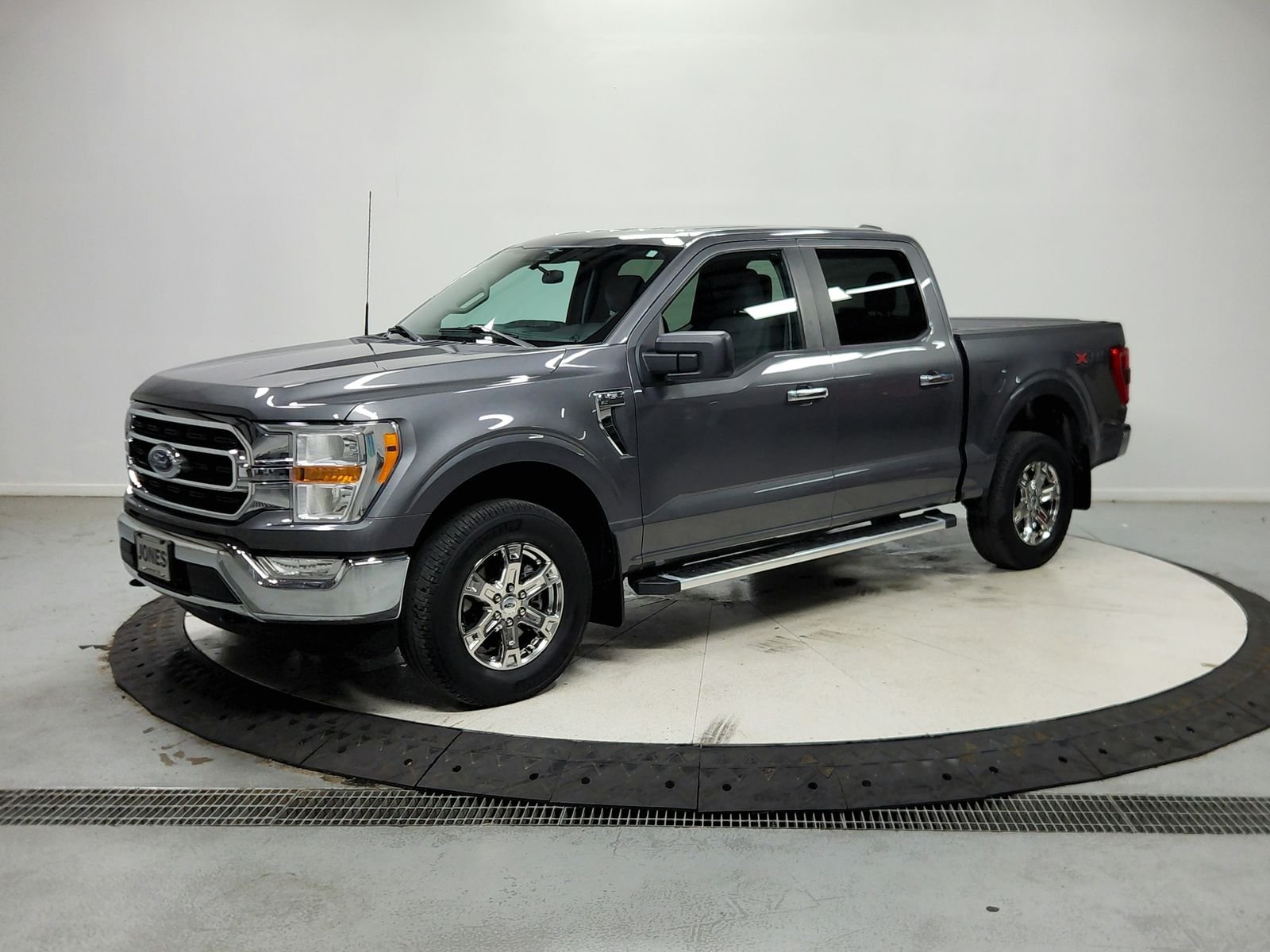 Used 2023  Ford XLT image 4