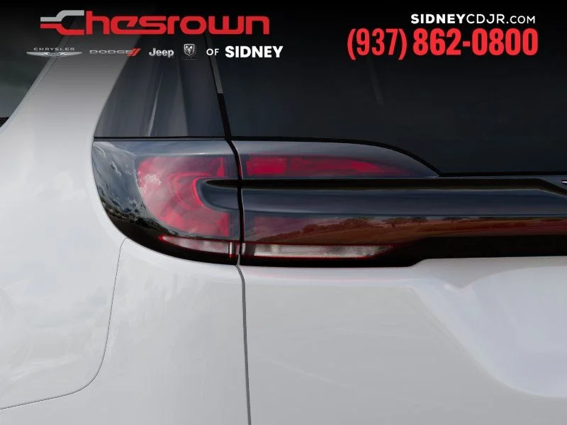 New 2027 Bright White Clear-Coat Exterior Paint Chrysler Select image 9