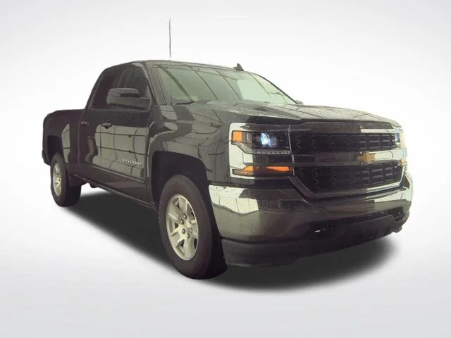 Used 2019 Black Chevrolet LT image 3