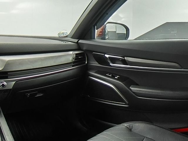Used 2024 Red Kia EX X-Line image 40
