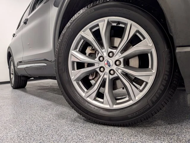 Used 2023 Gray Ford XLT image 2