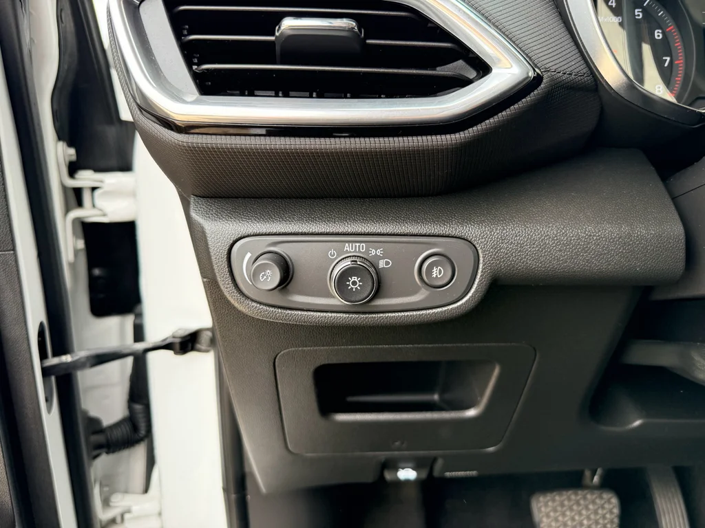 Used 2021 Summit White Chevrolet LT image 16