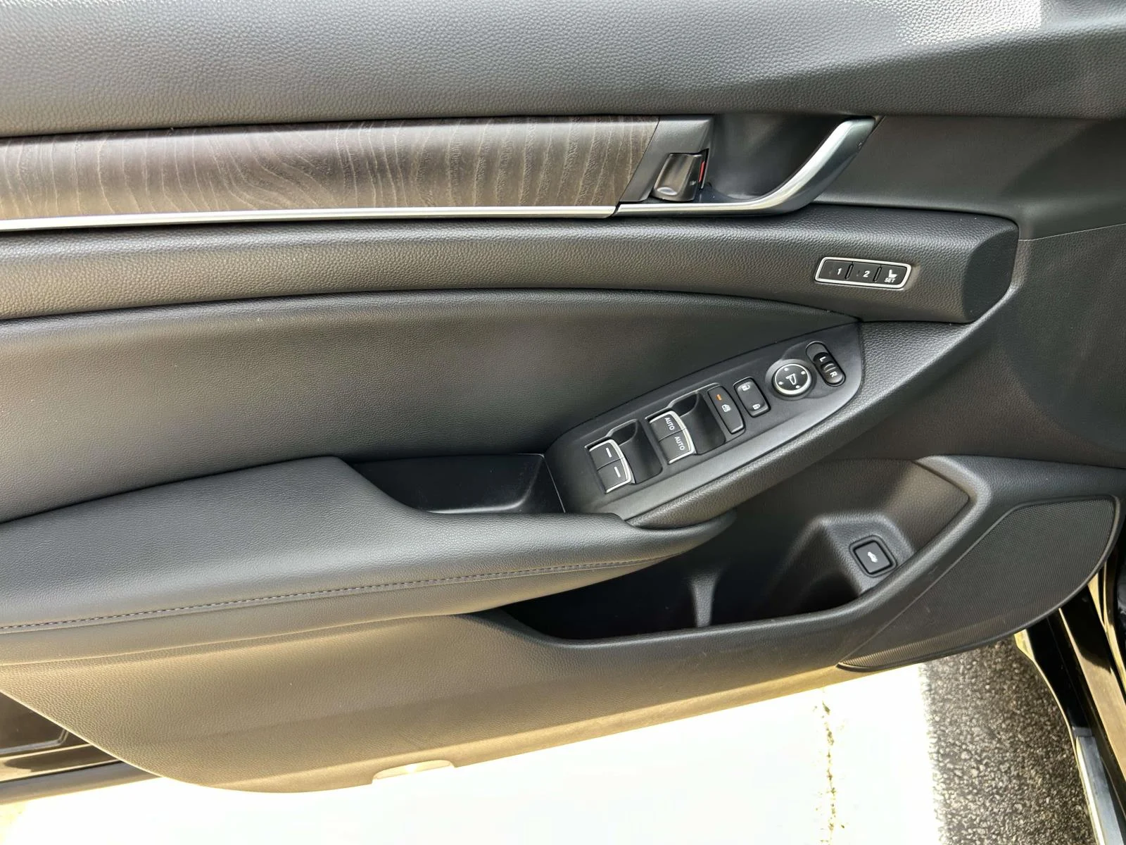 Certified Used 2019 Black Honda Touring 2.0T Auto image 11