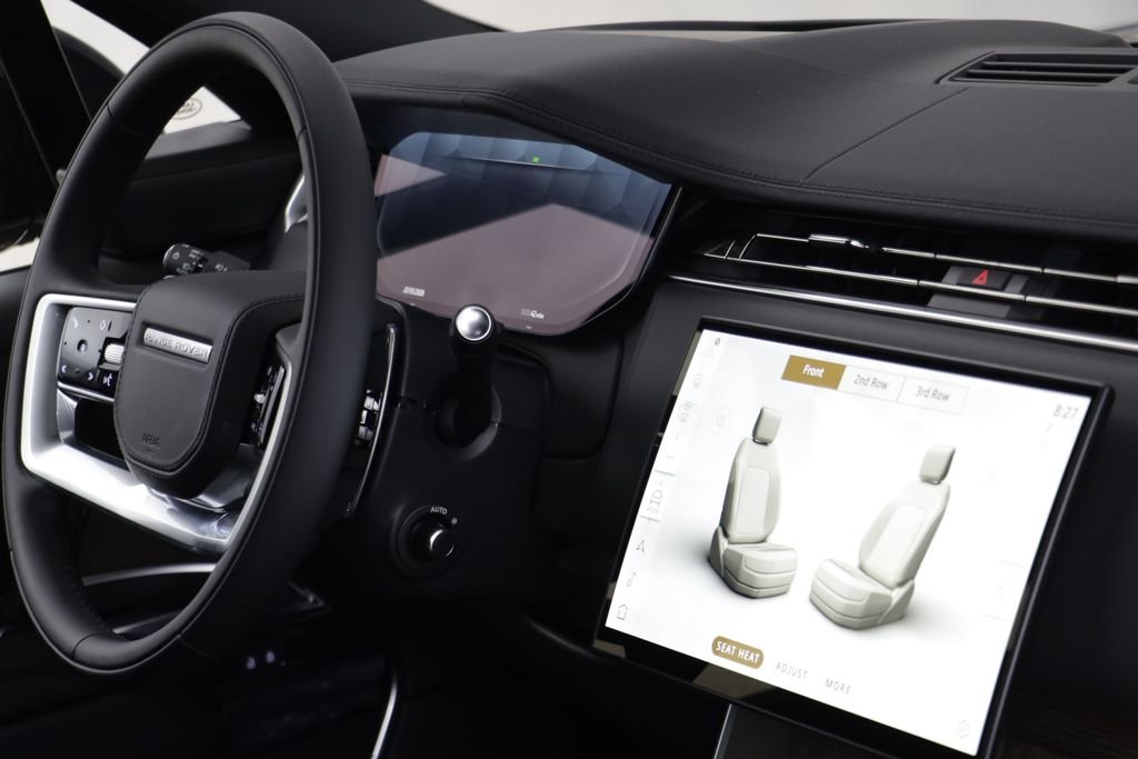 New 2026 Santorini Black LAND ROVER SE 7 Seats image 22