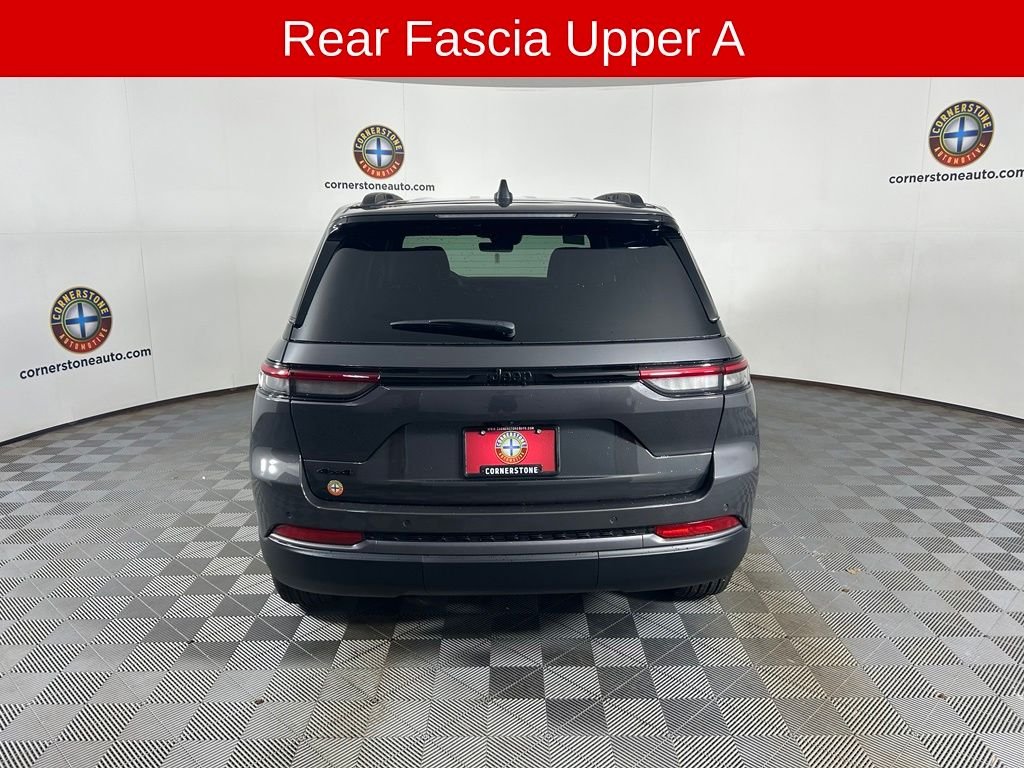 New 2026 Baltic Gray Metallic Clearcoat Jeep Altitude image 16