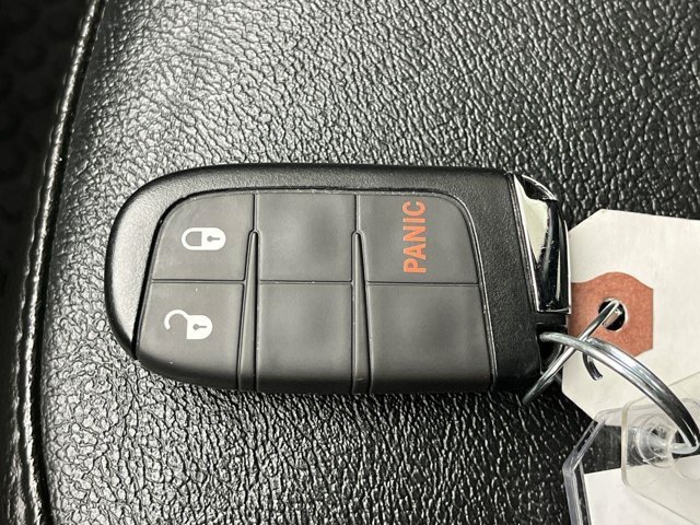 Used 2025 Red Hot Pearlcoat Jeep Trailhawk image 24