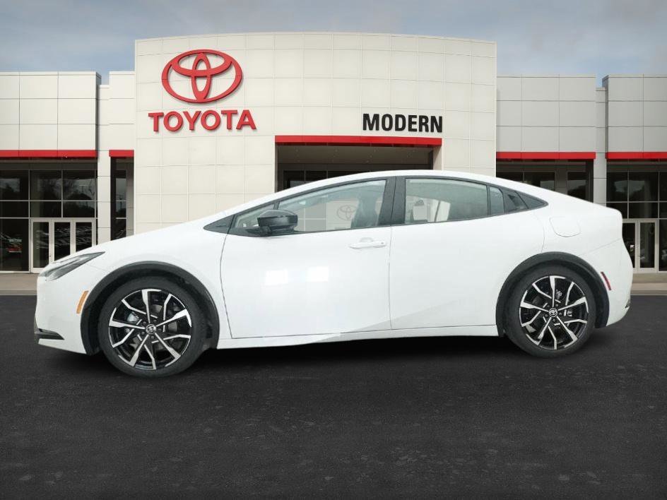 New 2026 Wind Chill Pearl Toyota XSE Premium image 10