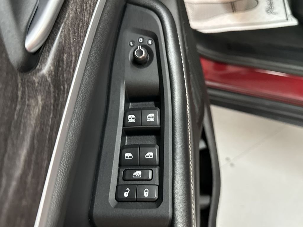 Used 2023 Velvet Jeep Limited image 13