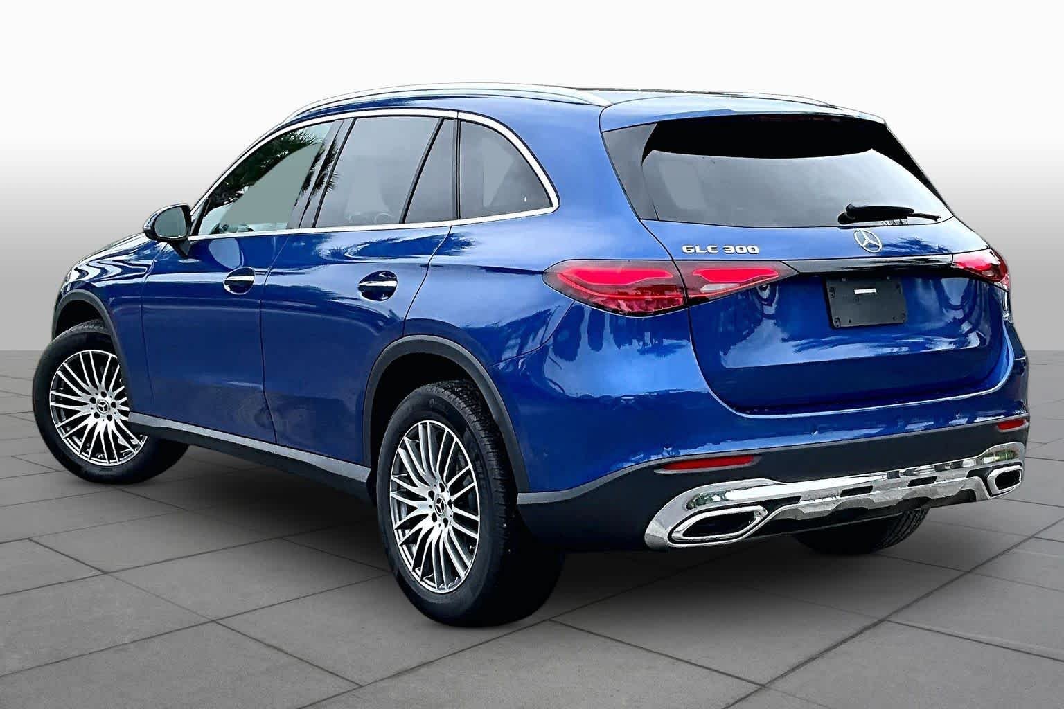 Used 2026 Starling Blue Metallic Mercedes-Benz GLC 300 image 12