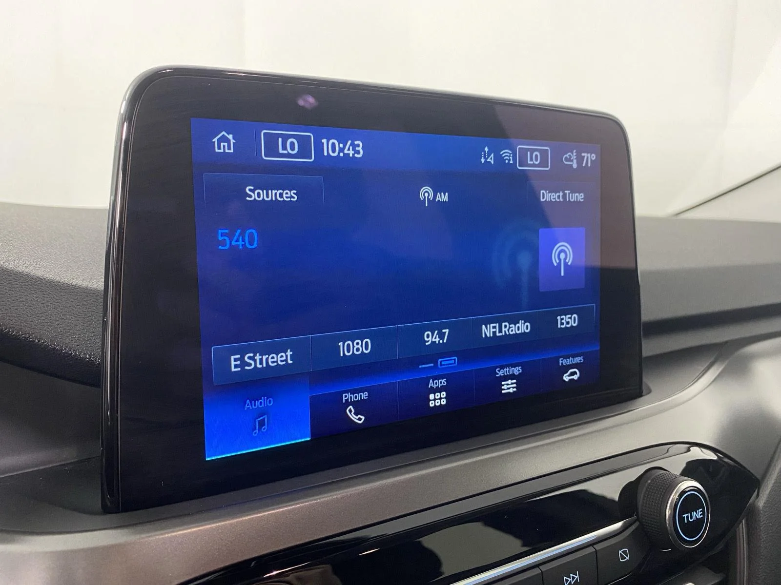 Used 2023 Iconic Silver Ford Active image 19