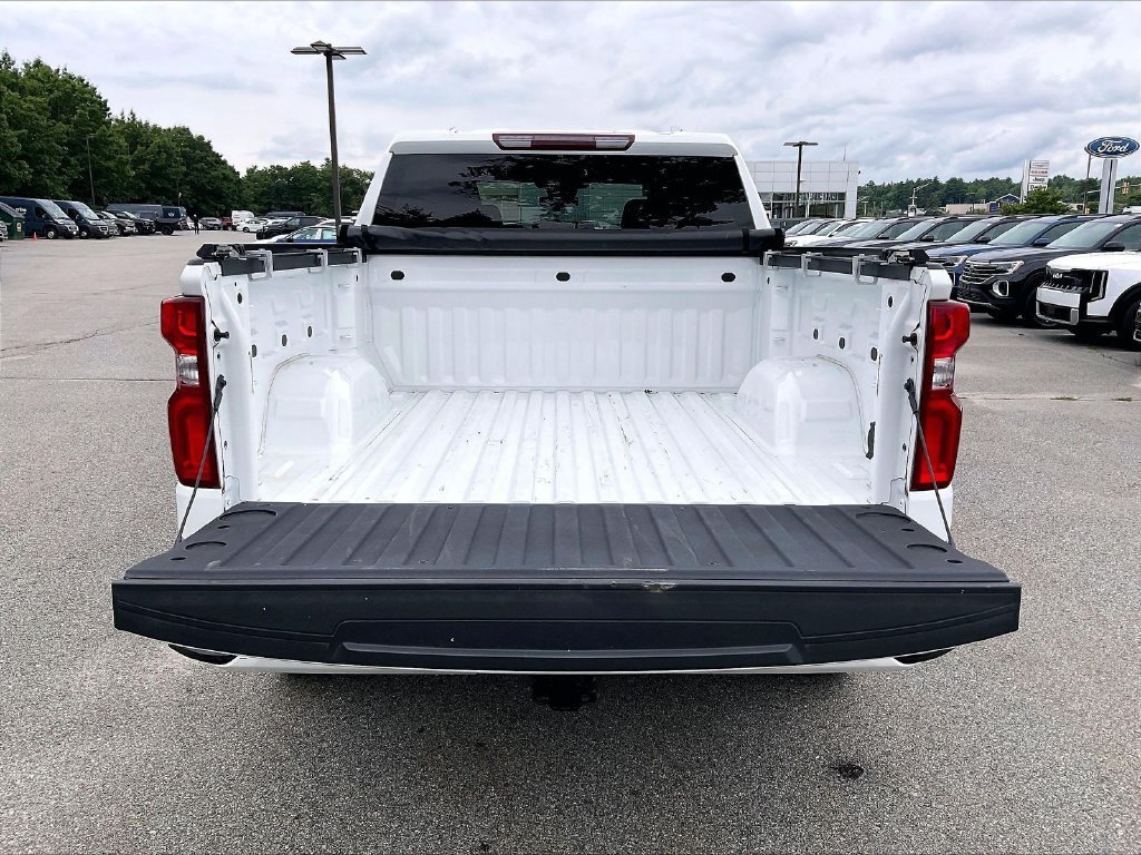 Used 2023 SUMMIT WHITE Chevrolet RST image 34