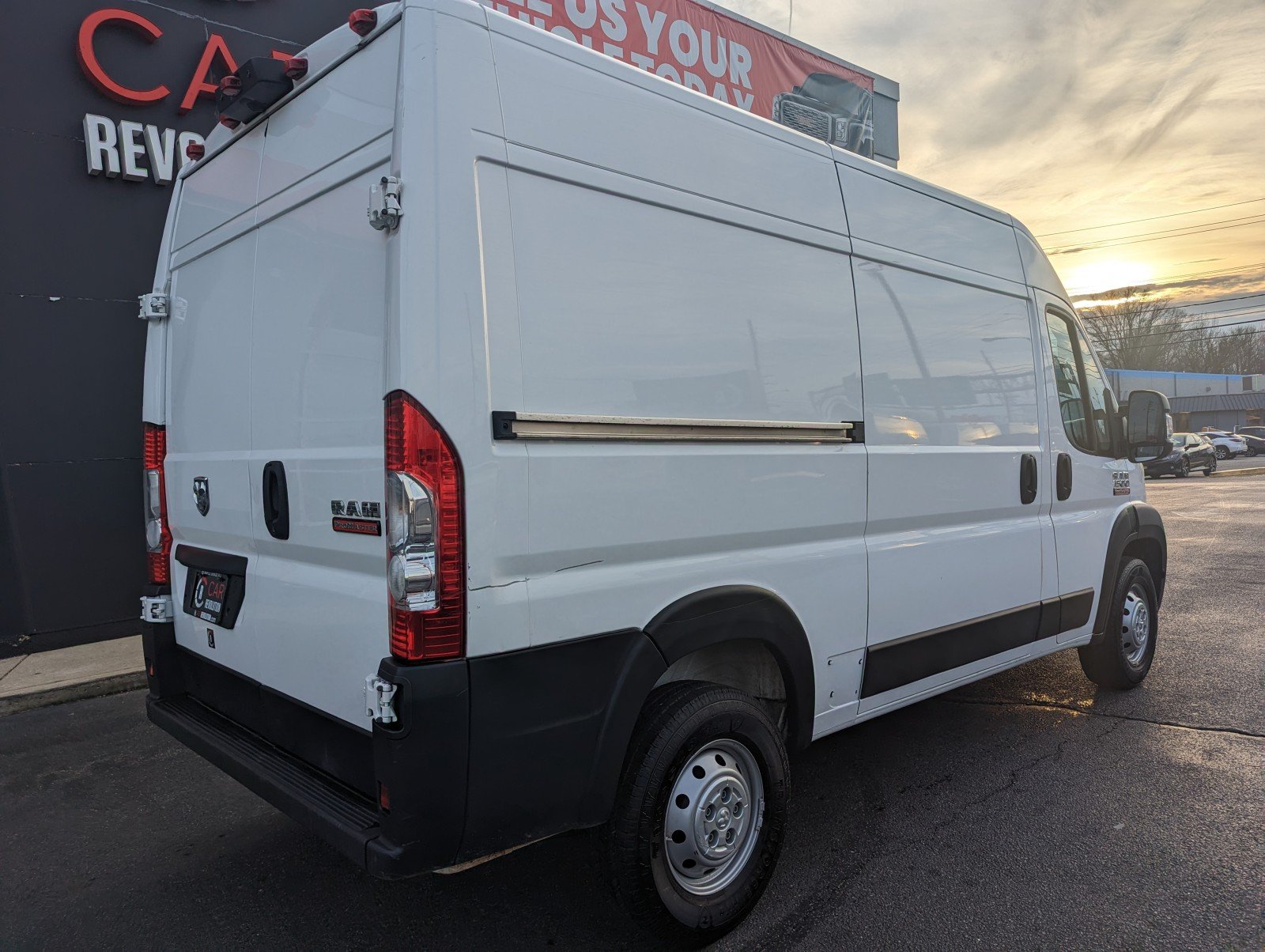 2019 Ram ProMaster 1500 Cargo Van photo 4