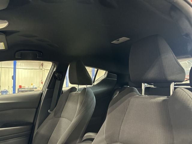 Certified Used 2018 Pearl Toyota XLE image 20