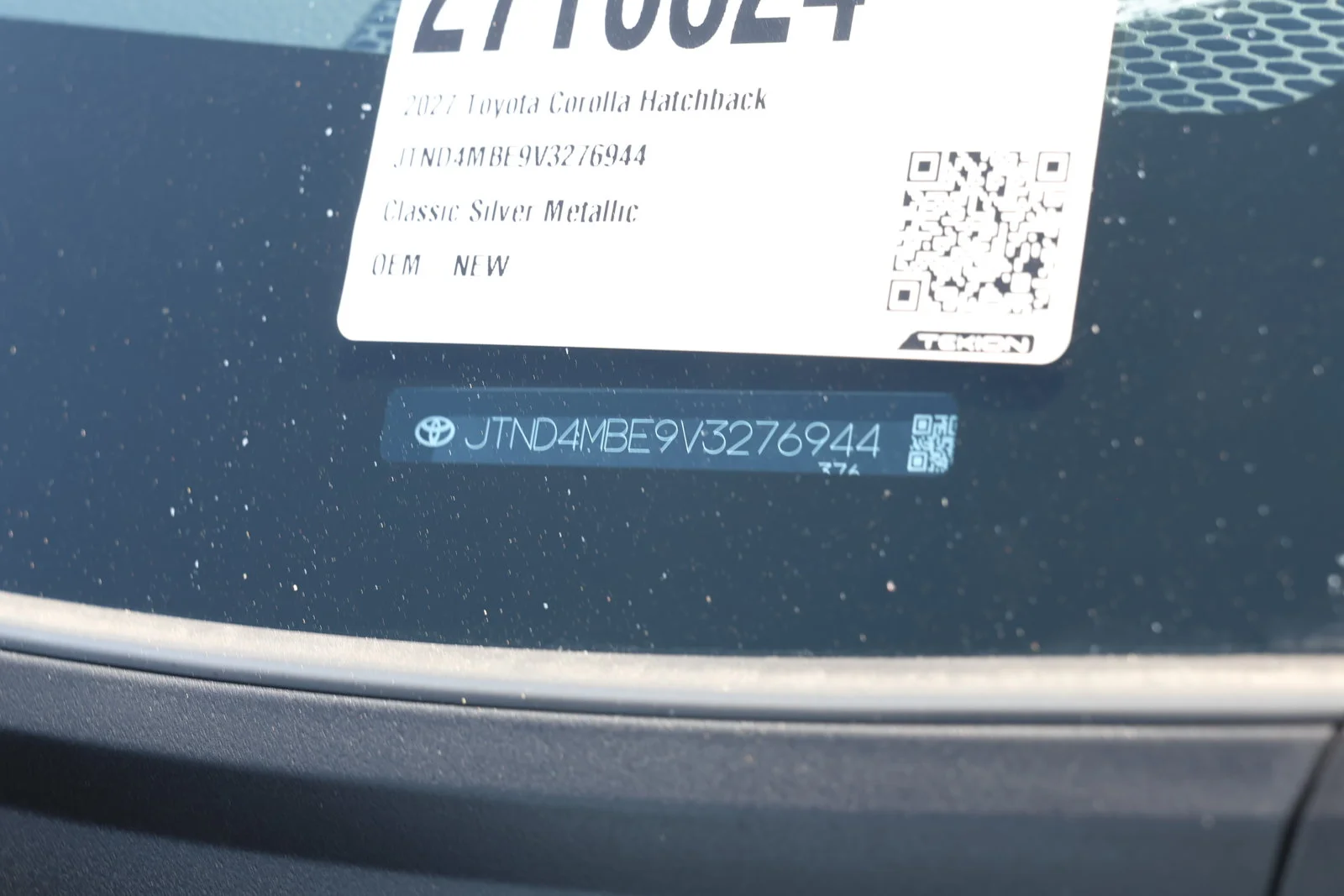 New 2027 Classic Silver Metallic Toyota SE image 28