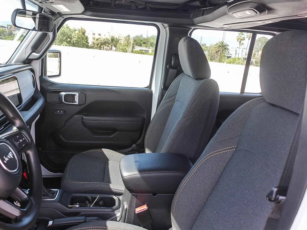 2025 Jeep Wrangler 4-Door Sport - Photo 17