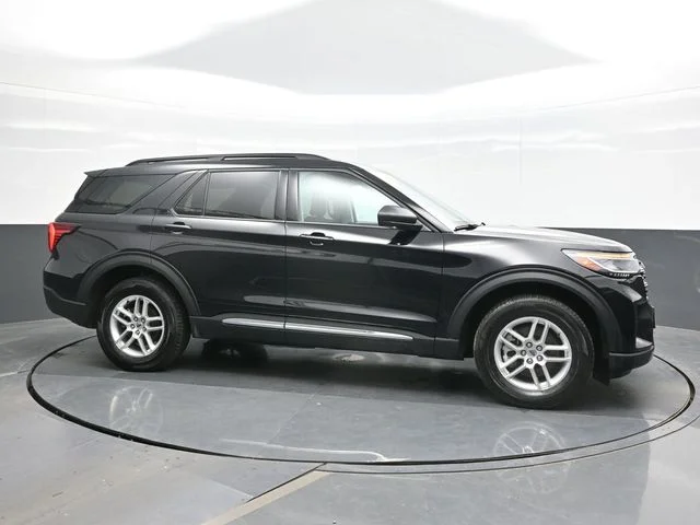 Used 2025 Black Ford Active image 8