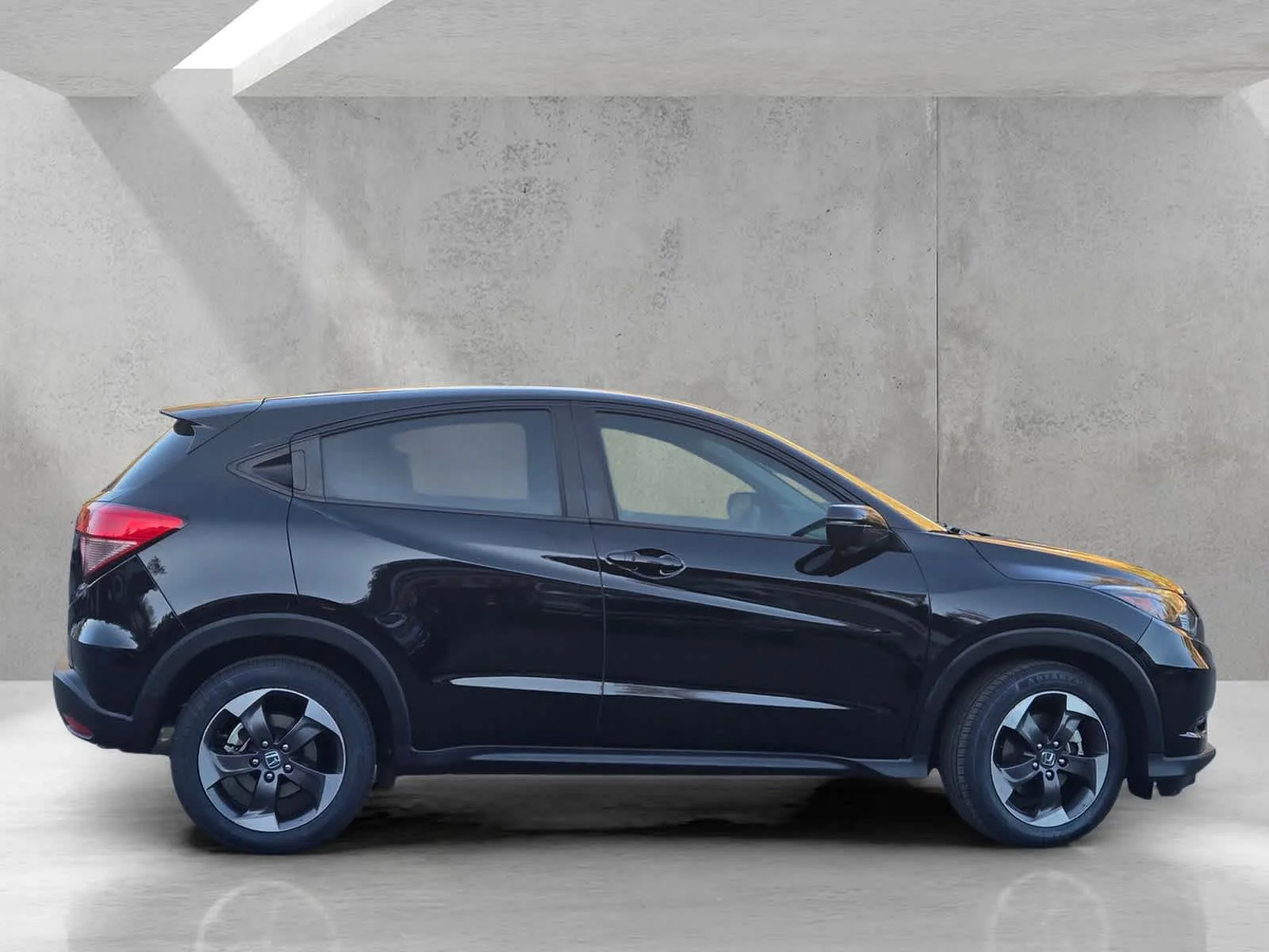 Used 2018  Honda EX image 3