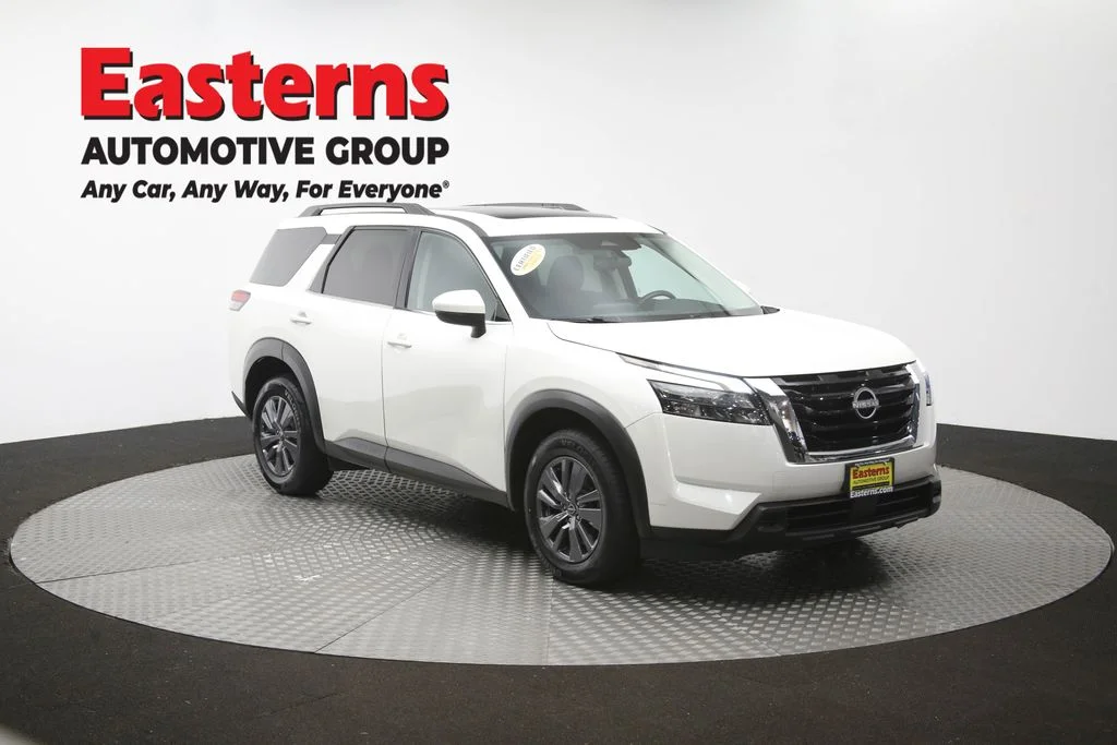 Used 2023 White Nissan SV image 52