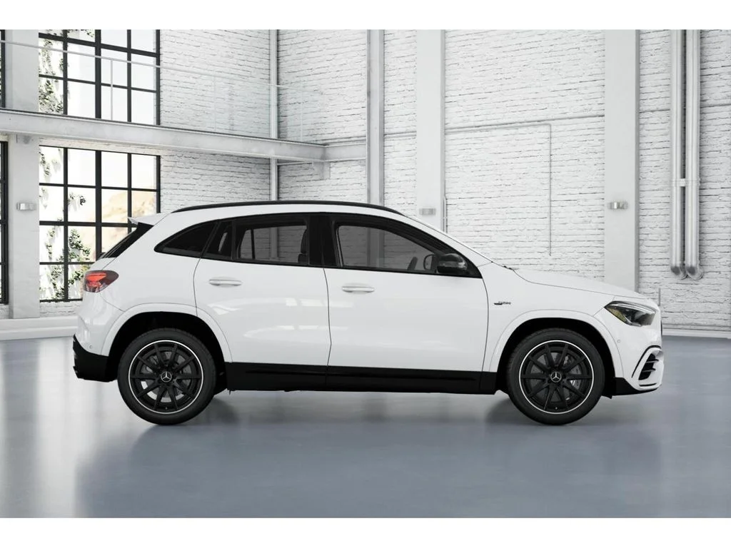 2026 Mercedes-Benz GLA AMG GLA 35 - Photo 2
