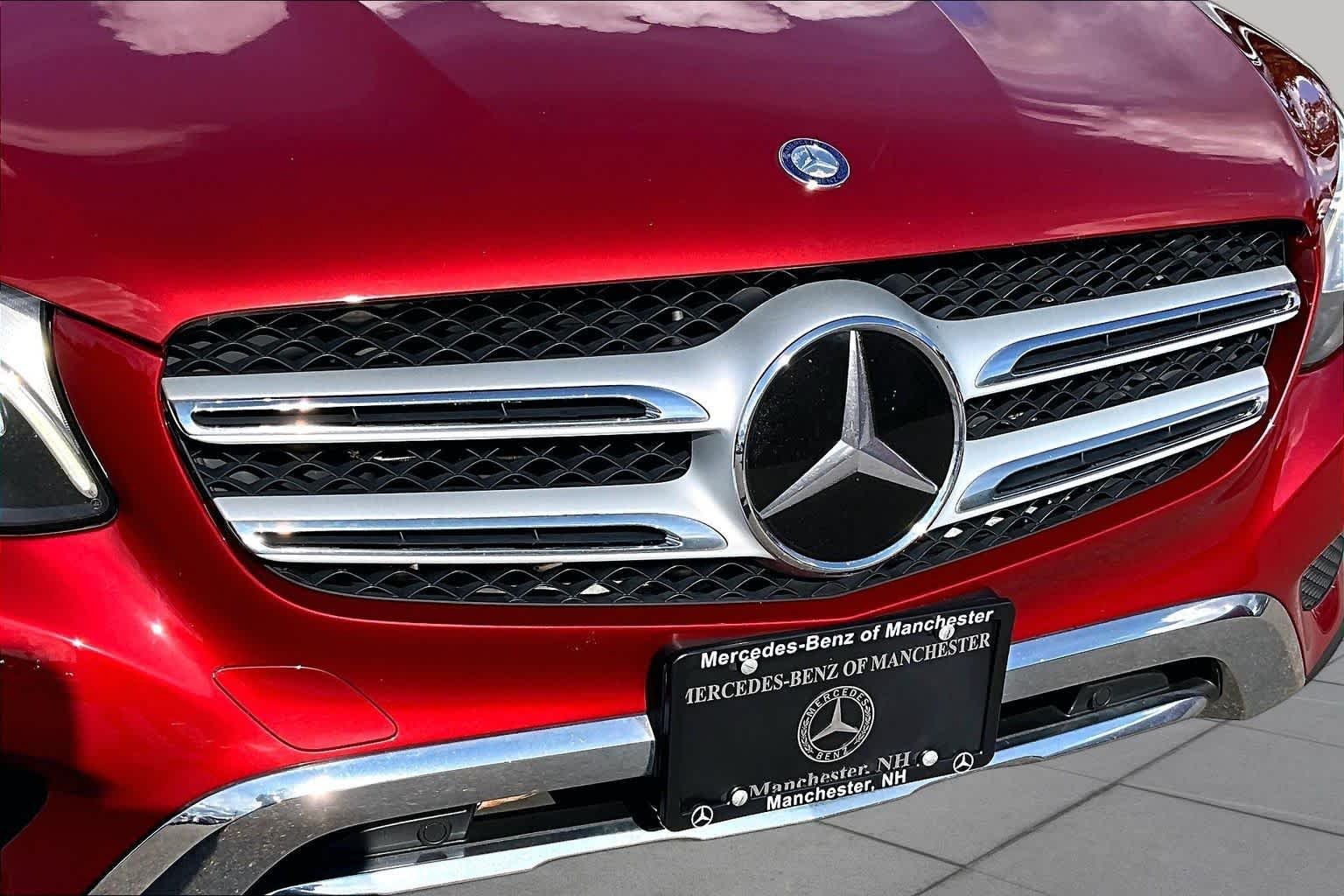 Used 2016 designo Cardinal Red Metallic Mercedes-Benz GLC 300 image 29