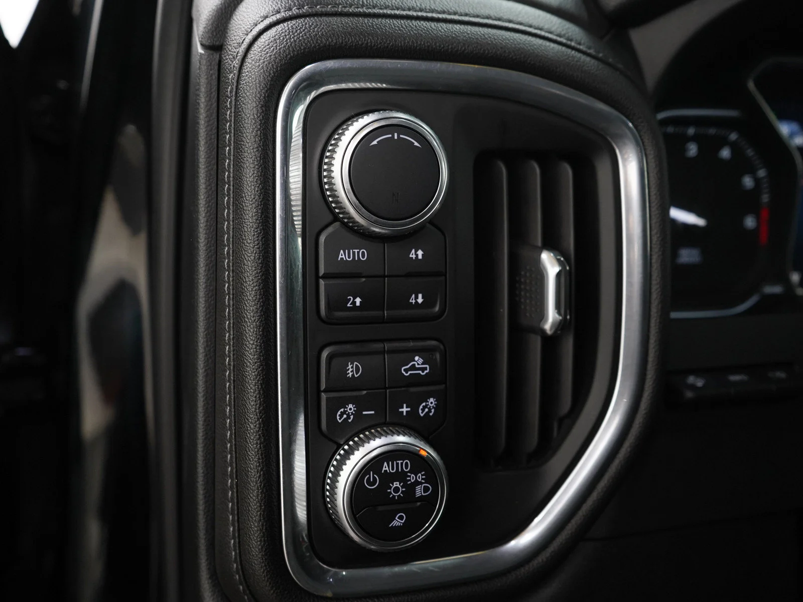 Used 2019 Black GMC Denali image 28