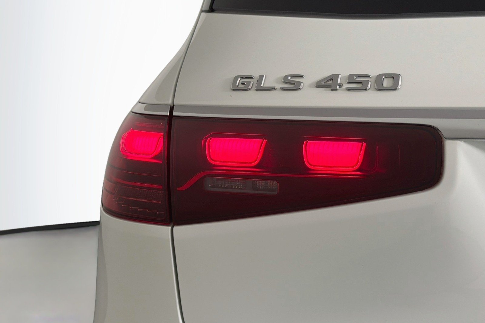 New 2026 Polar White Mercedes-Benz GLS 450 4MATIC® SUV image 12
