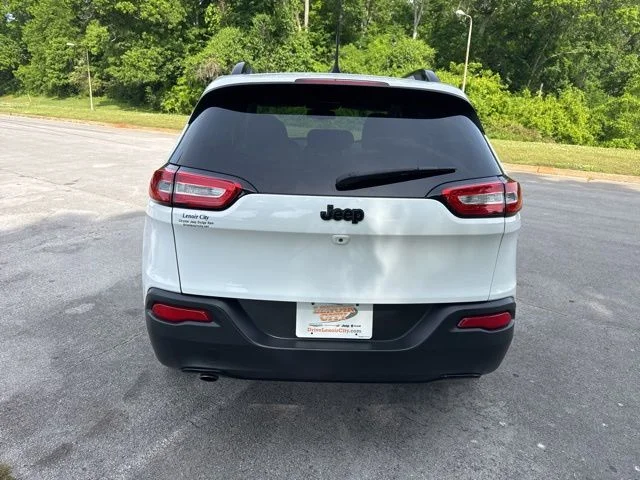 Used 2016 White Jeep Limited image 6
