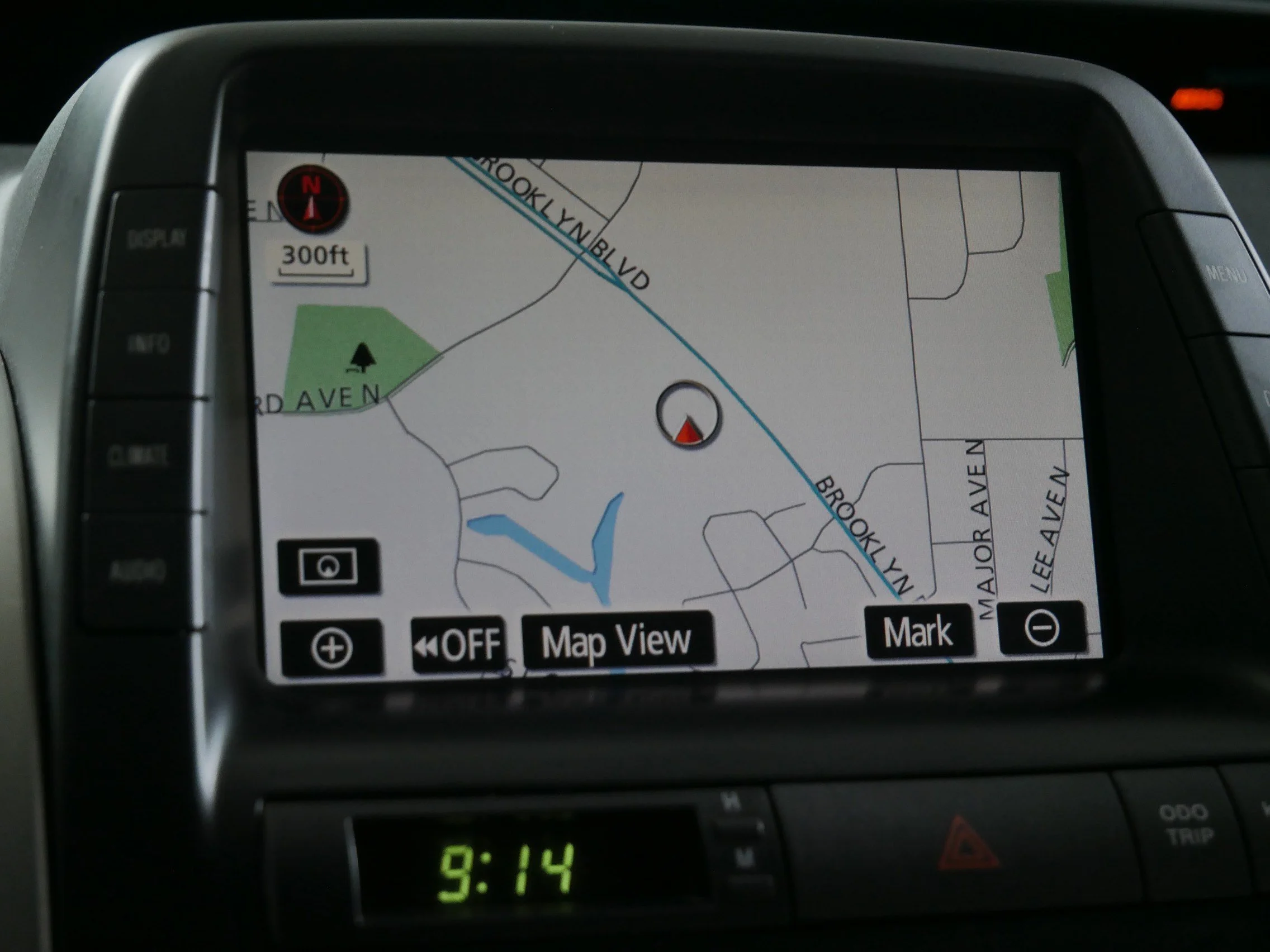 Used 2009 Magnetic Gray Metallic Toyota  image 31