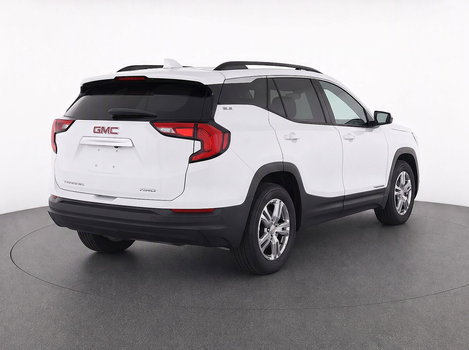 Used 2020 SUMMIT WHITE GMC SLE image 4