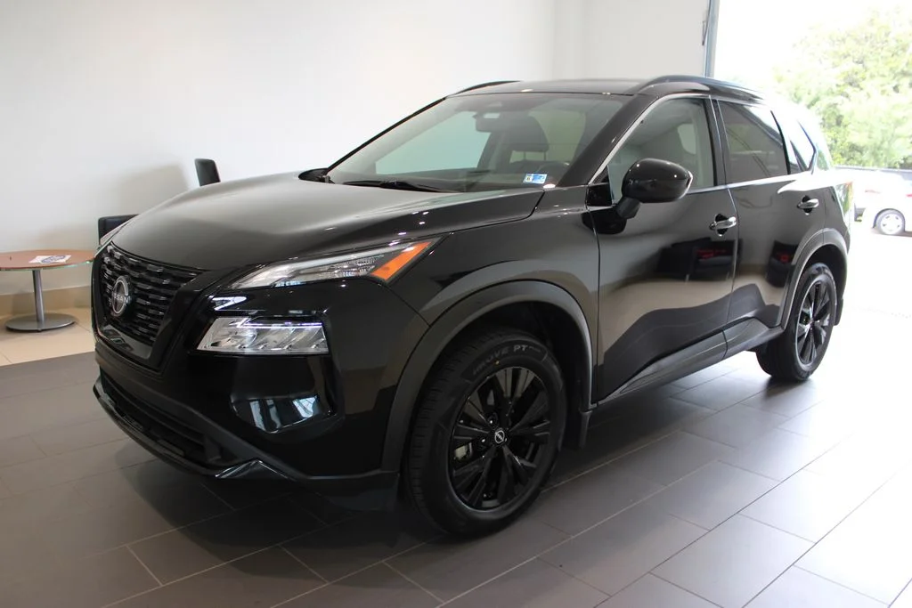Used 2023 Black Nissan SV image 12