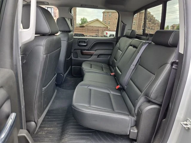 Used 2017 Silver GMC SLT image 10