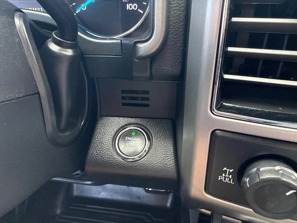 Used 2018  Ford XL image 23
