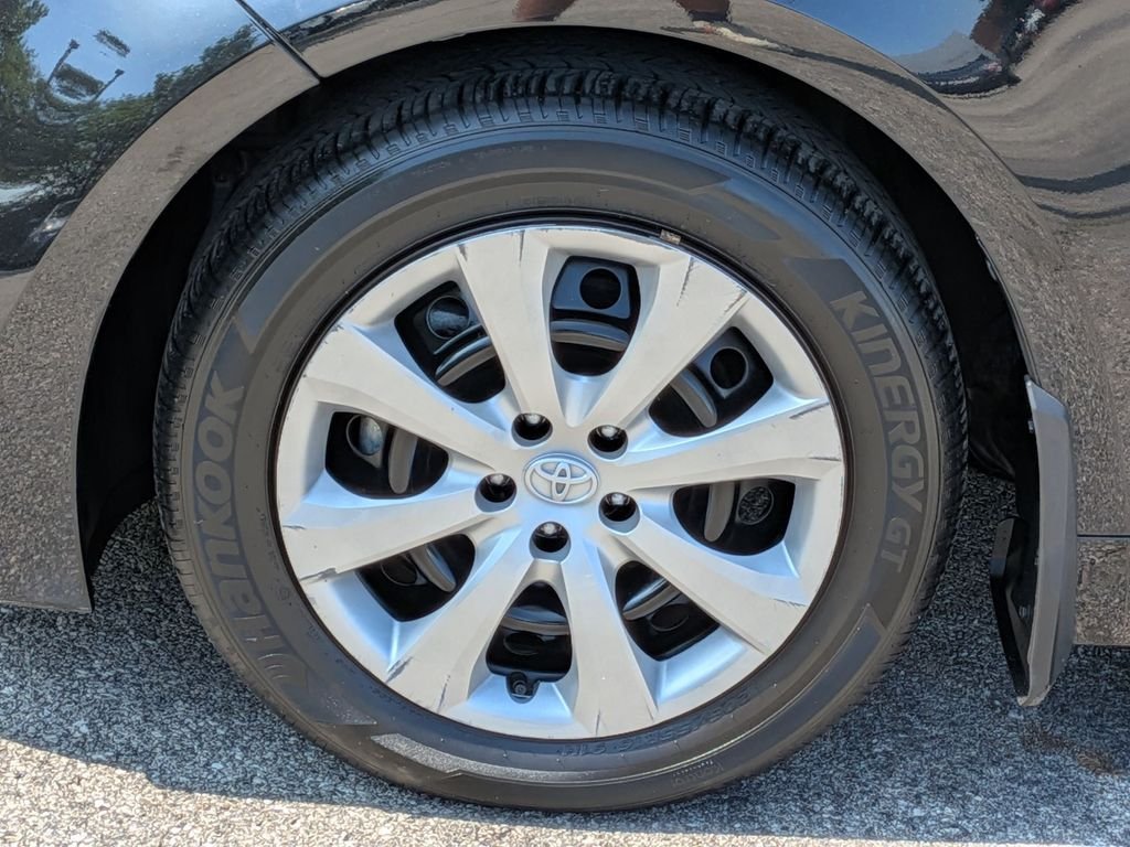 2023 Toyota Corolla LE - Photo 14