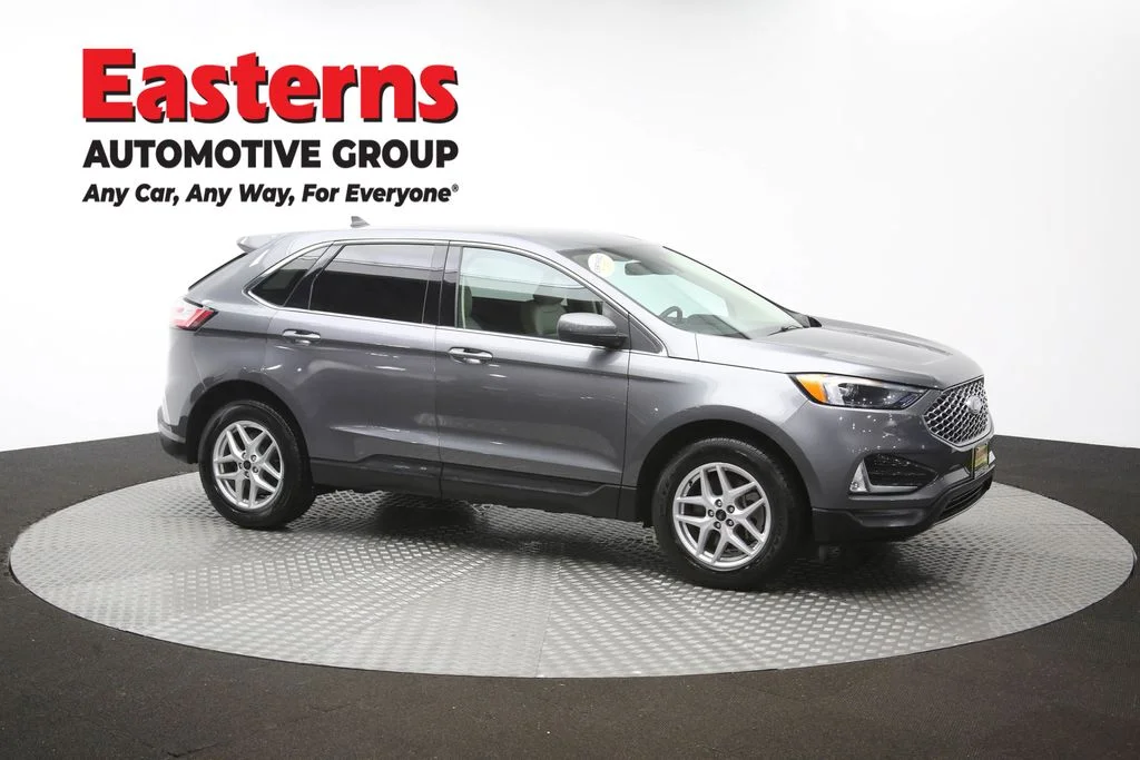 Used 2023 Gray Ford SEL image 47