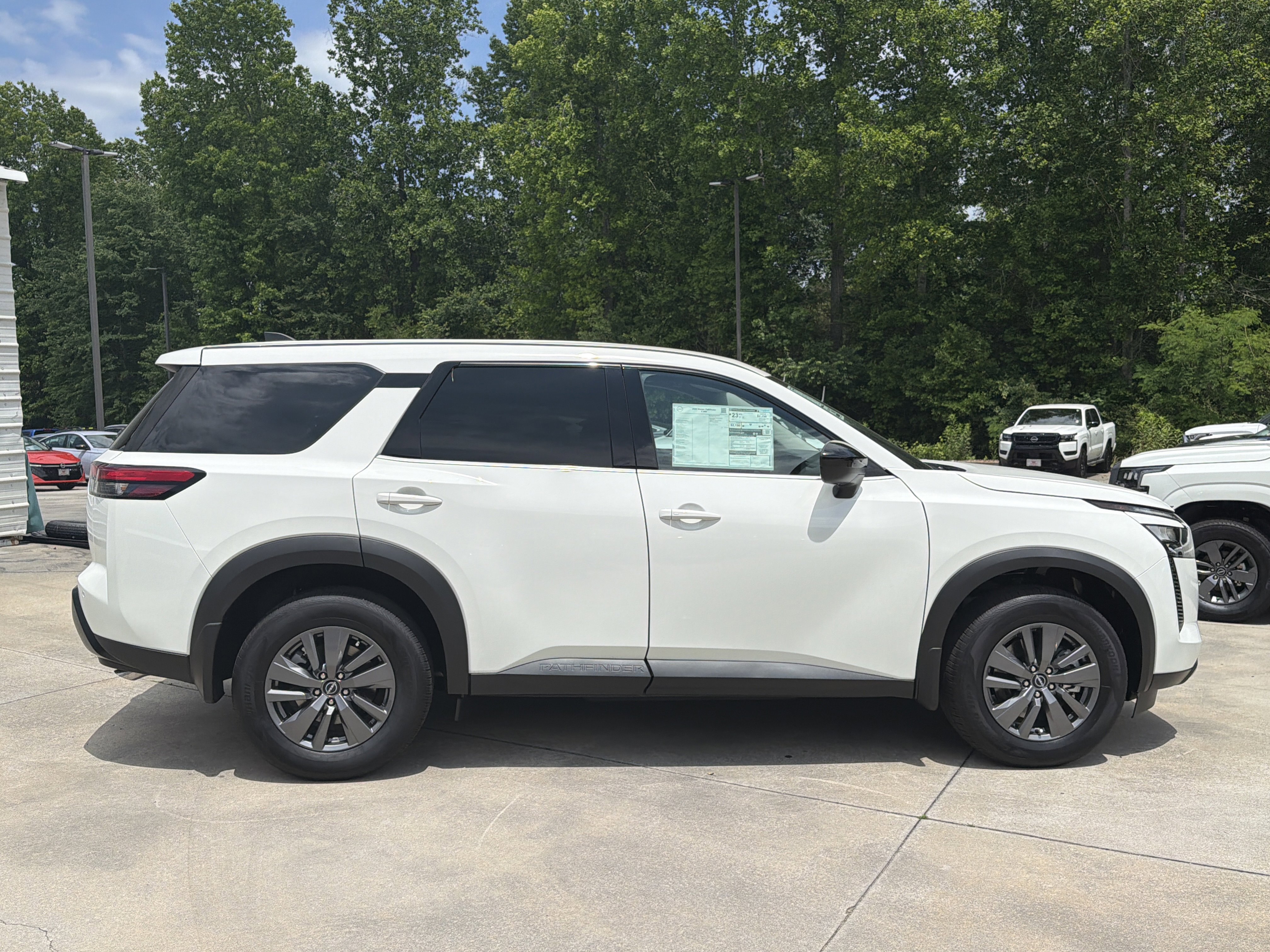 2026 Nissan Pathfinder S - Photo 9