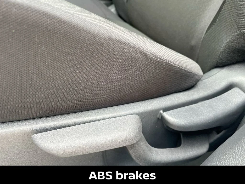 2025 Nissan KICKS PLAY Base - Photo 24