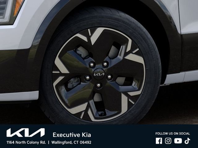 New 2026 White Kia Wind image 9