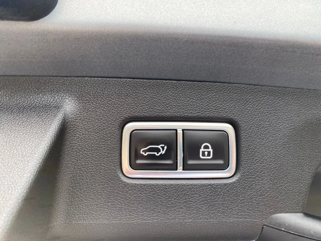 Used 2023 Silver Kia SX image 13